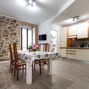 Daniel House Apartment