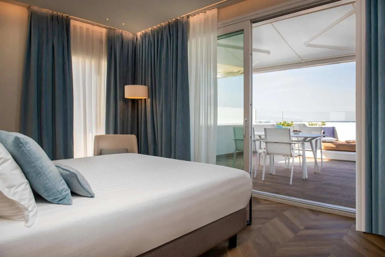 Litoraneo Suite Hotel Rimini 4*,